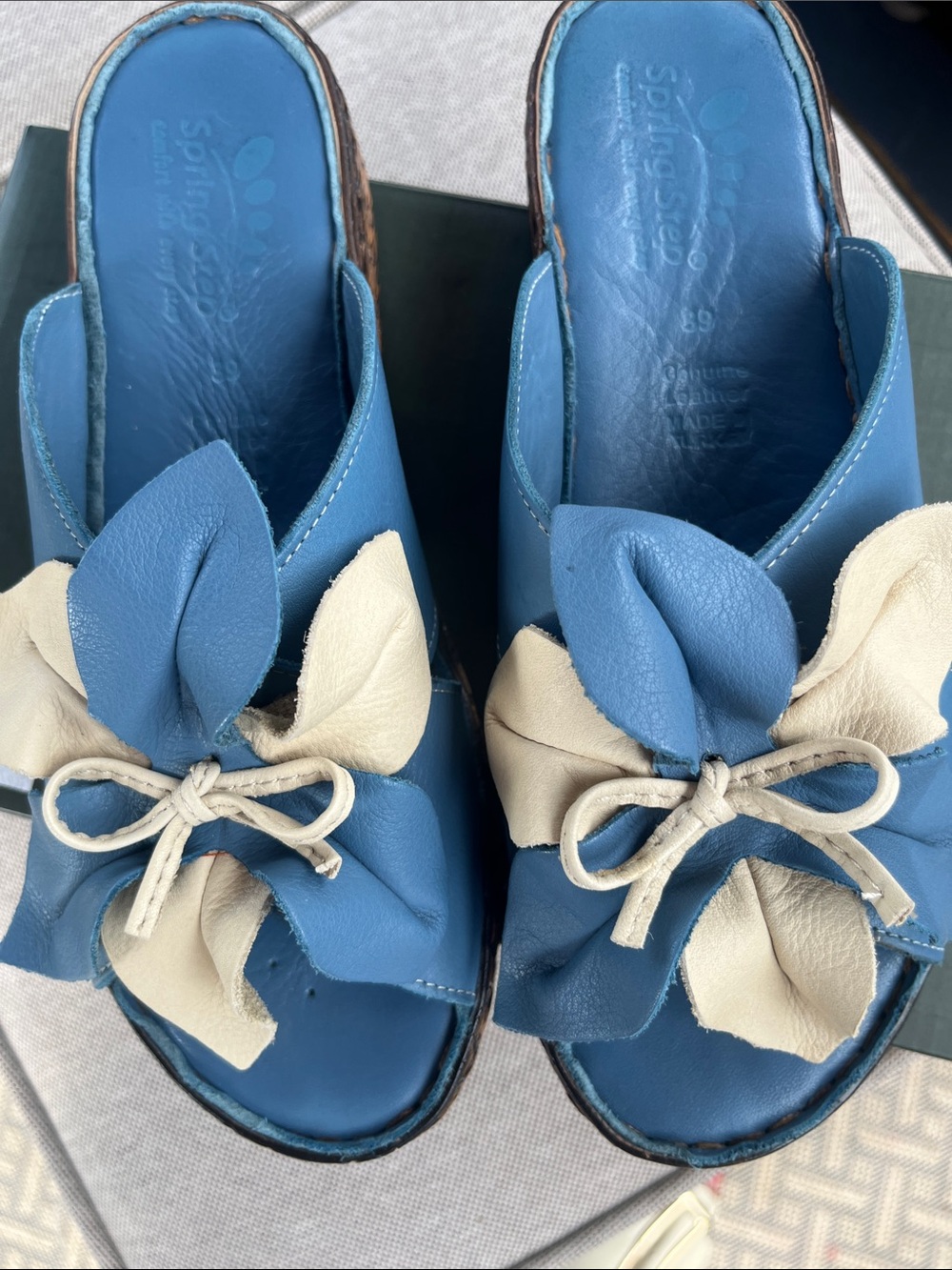 Spring Step Blue Leather Slip-On Sandals with Cream Bow - Picture 5 of 5